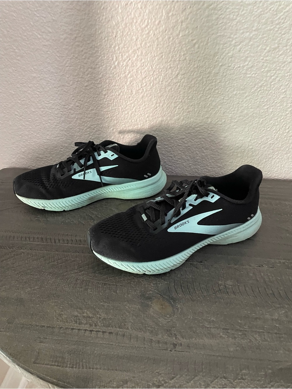Brooks Women's Black and Mint Running Sneakers